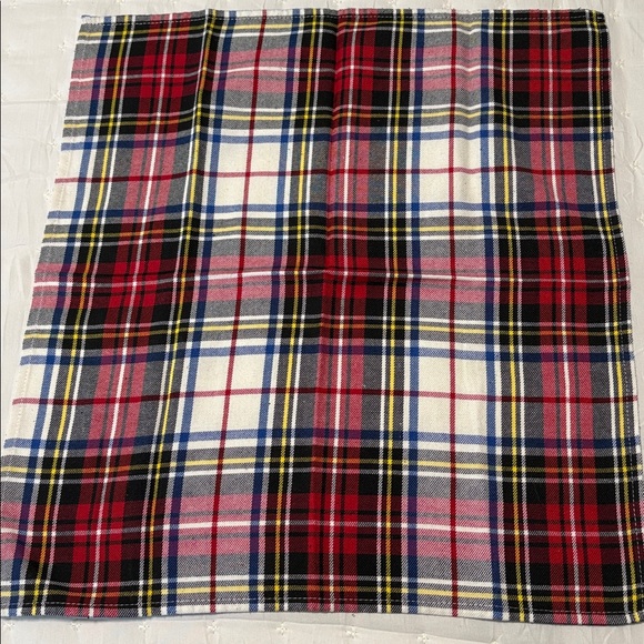 Lauren Ralph Lauren Set of 4 Tartan Plaid Dinner Napkins - Picture 6 of 7